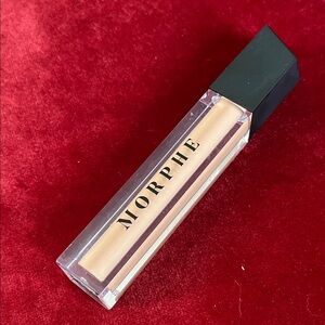 Morphe lip gloss in chill